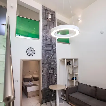 Amalia Deluxe Vrasná