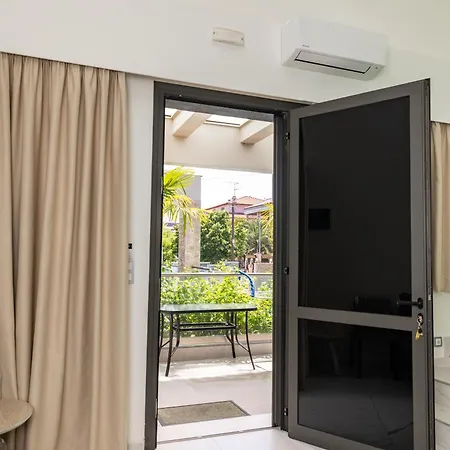 Amalia Deluxe 빌라 Vrasná