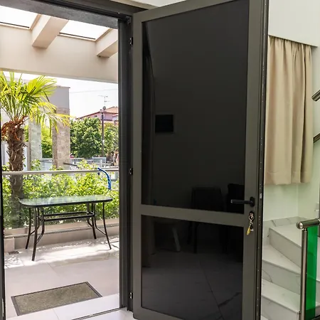 Amalia Deluxe * Vrasná