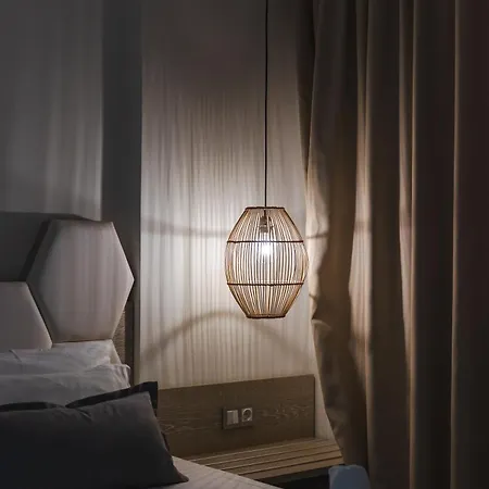 Amalia Deluxe * Vrasná