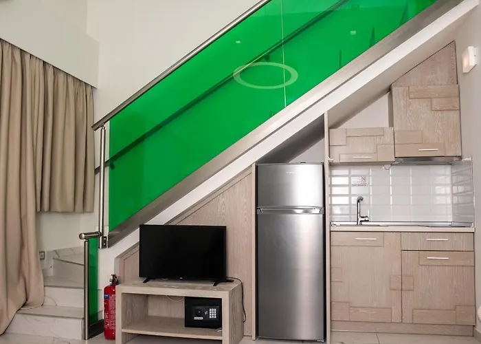 Amalia Deluxe * Vrasná