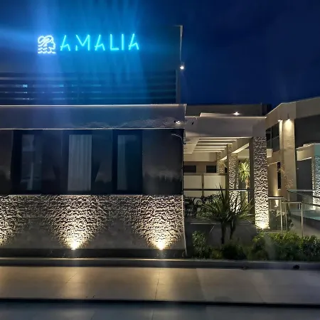 Amalia Deluxe Villa Vrasná