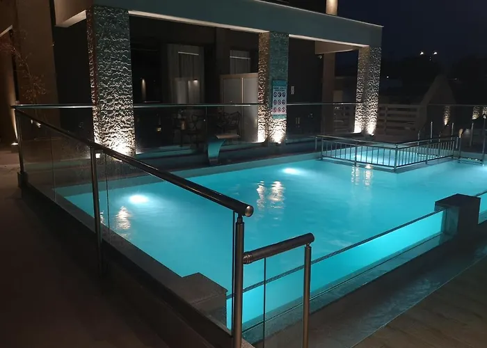 Amalia Deluxe Villa *