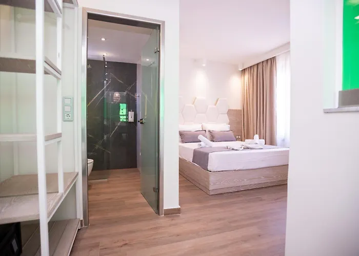 Amalia Deluxe Villa Vrasná